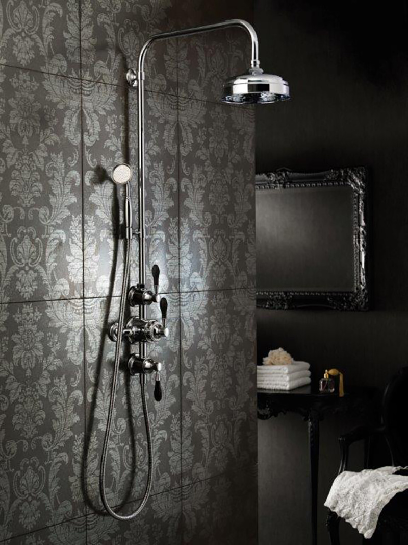 ברז מקלחת כסוף